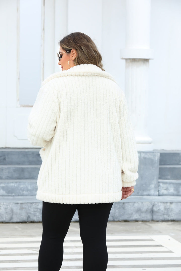 Stilla | Plus Size Fuzzy Collared Neck Langærmet Jakke