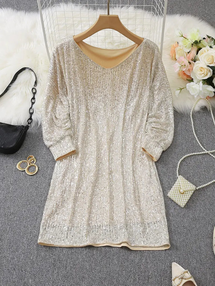 Stilla | Off-shoulder sequin mini kjole