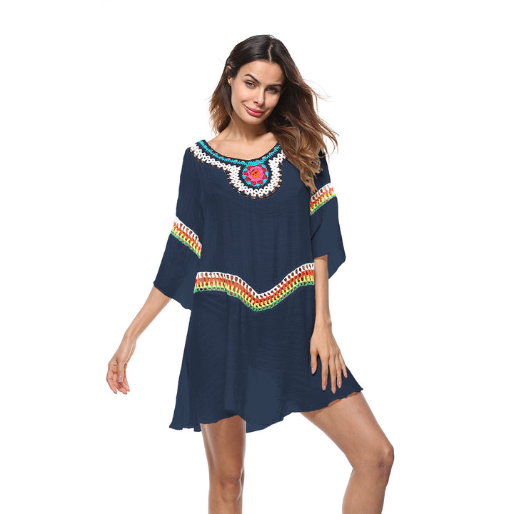 Dame lette strandkaftan med farverige broderidetaljer Skovae