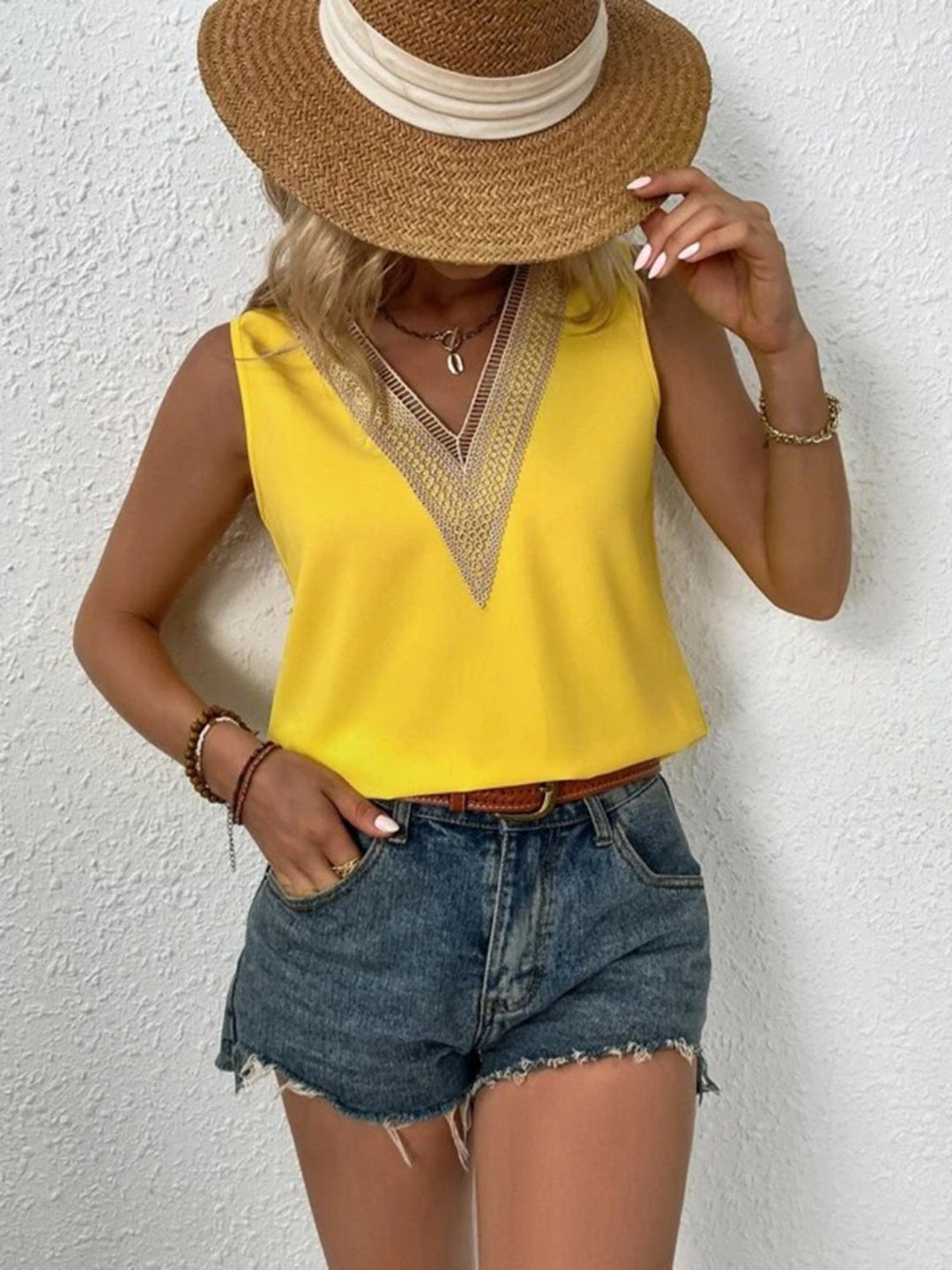Stilla | Plus Size Blonde Detalje V-Hals Tank
