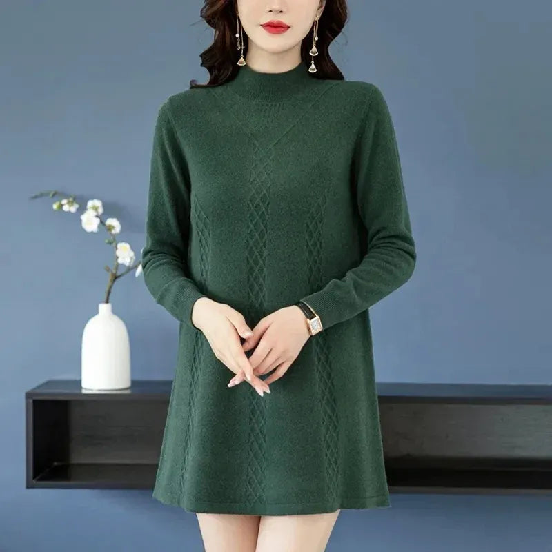 Stilla | Elegant og figurtrykkjole