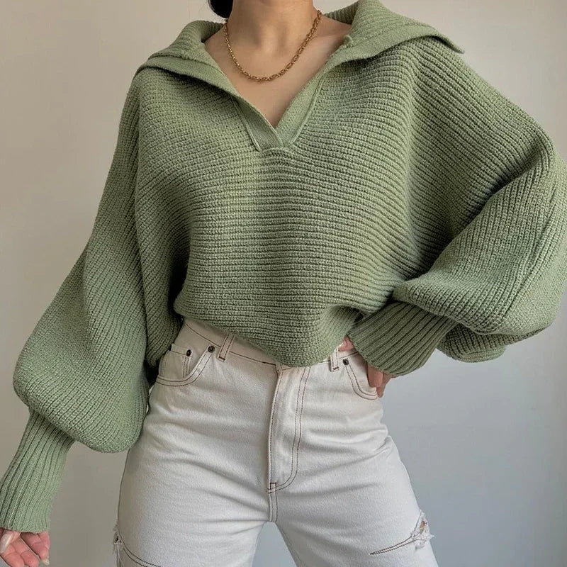 Stilla | Elegant sweater til damer med moderne reverskrave