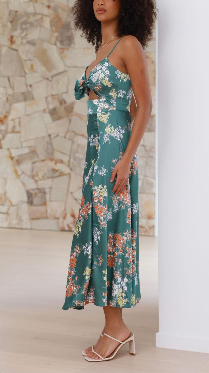 Stilla | Midi kjole i satin