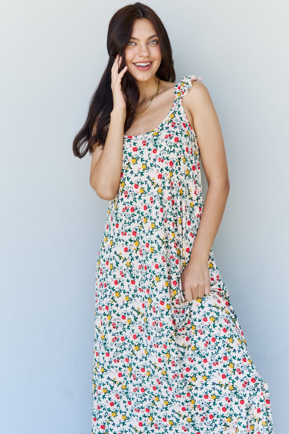 Stilla | I Havenet Ruffle Floral Maxi Kjole I Natural Rose