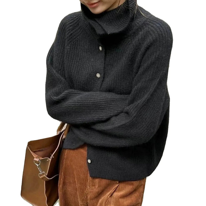 Stilla | Cozy Strikket Turtleneck Sweater med Knapper