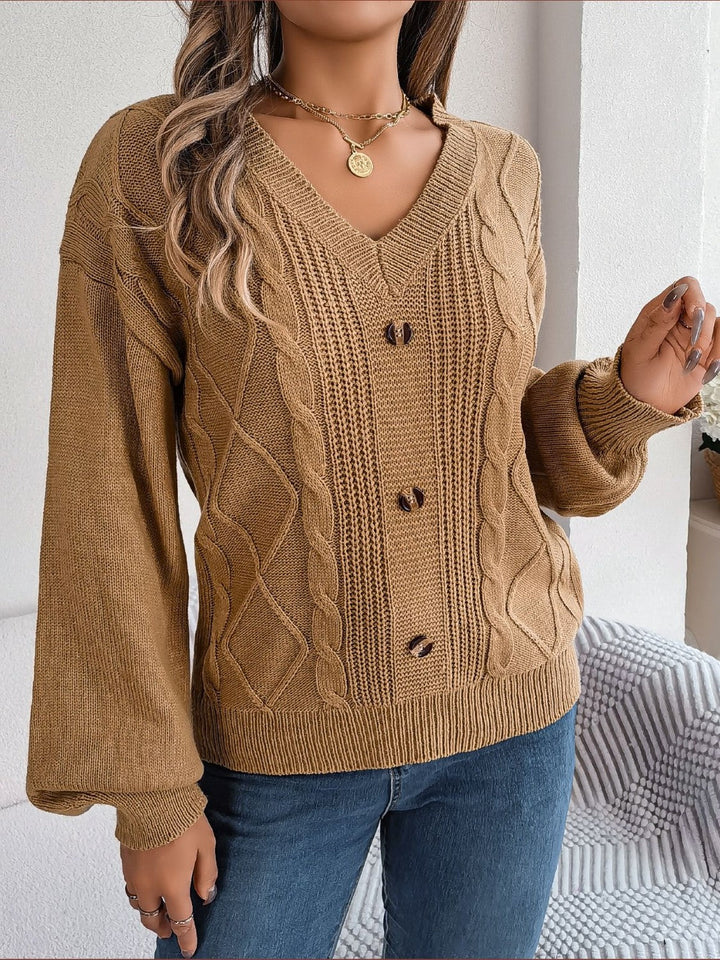 Stilla | Strikknappet V-hals Sweater