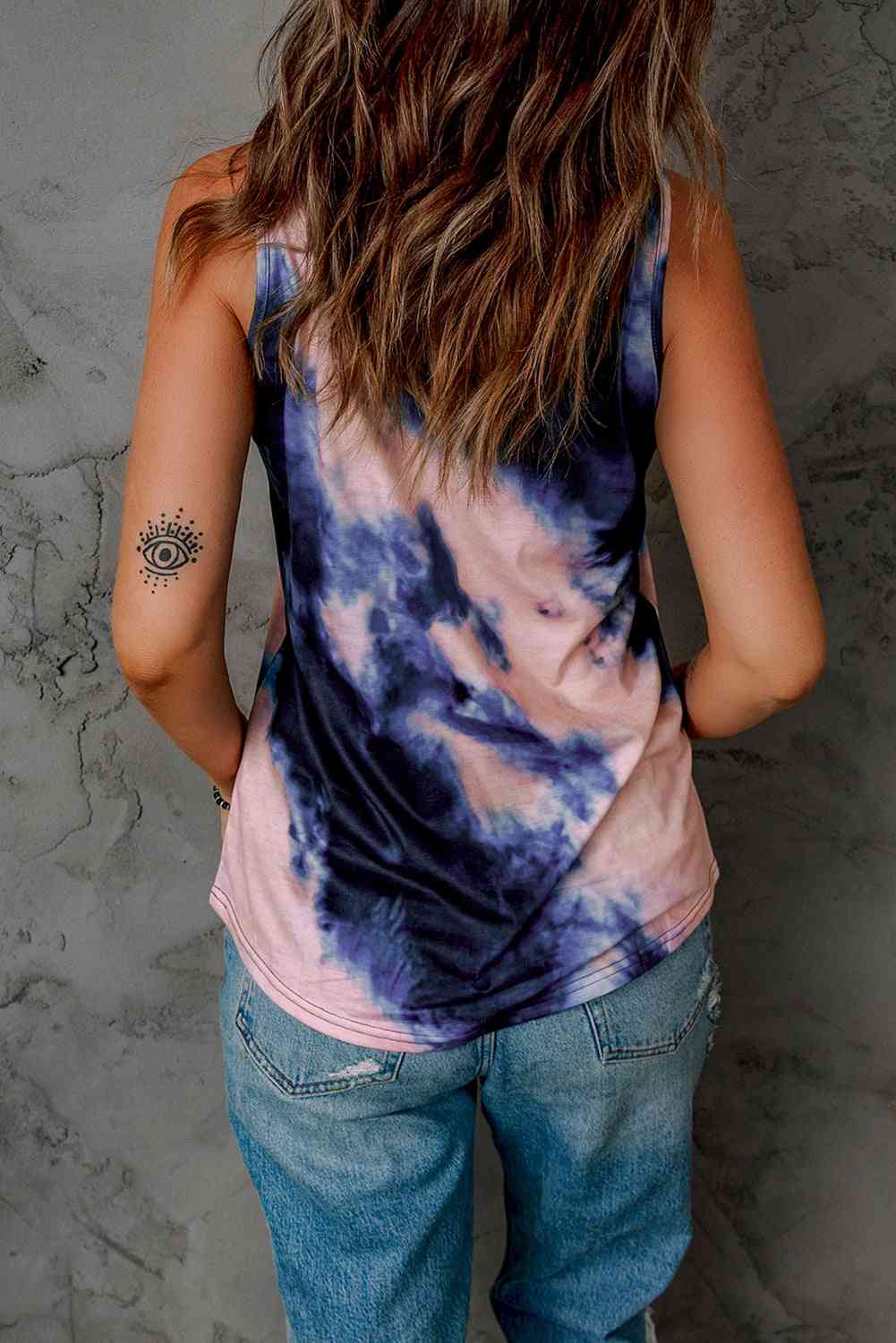 Stilla | Dye Crisscross Tank