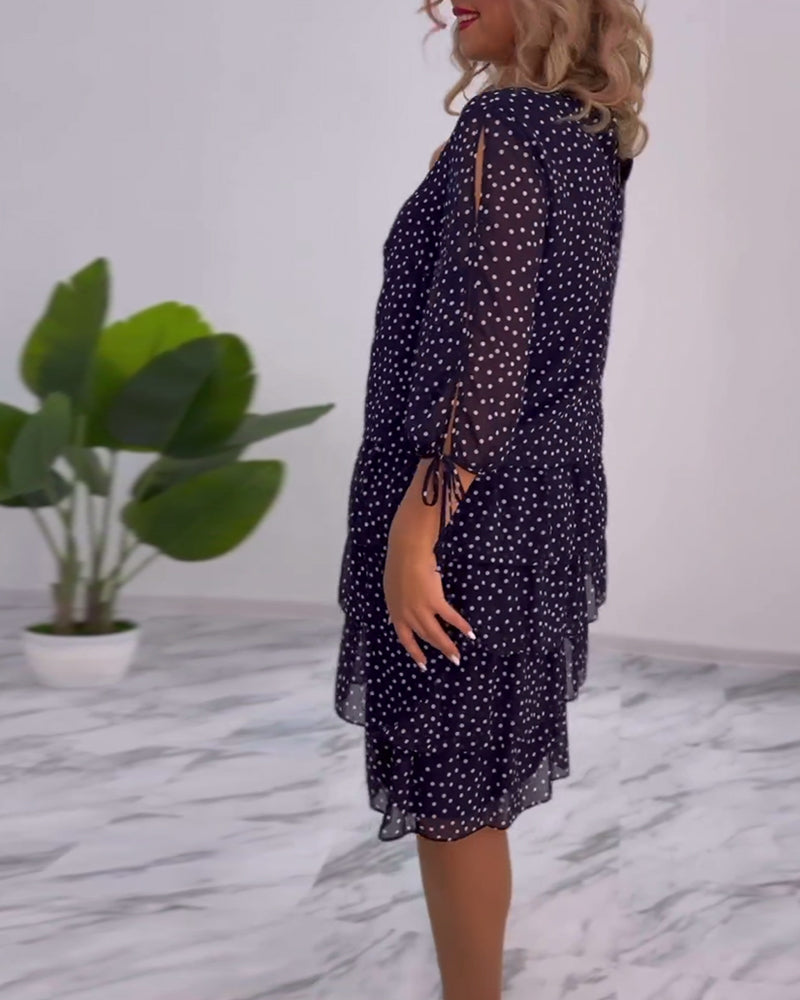 Stilla | Elegant Polkaprikket Kjole