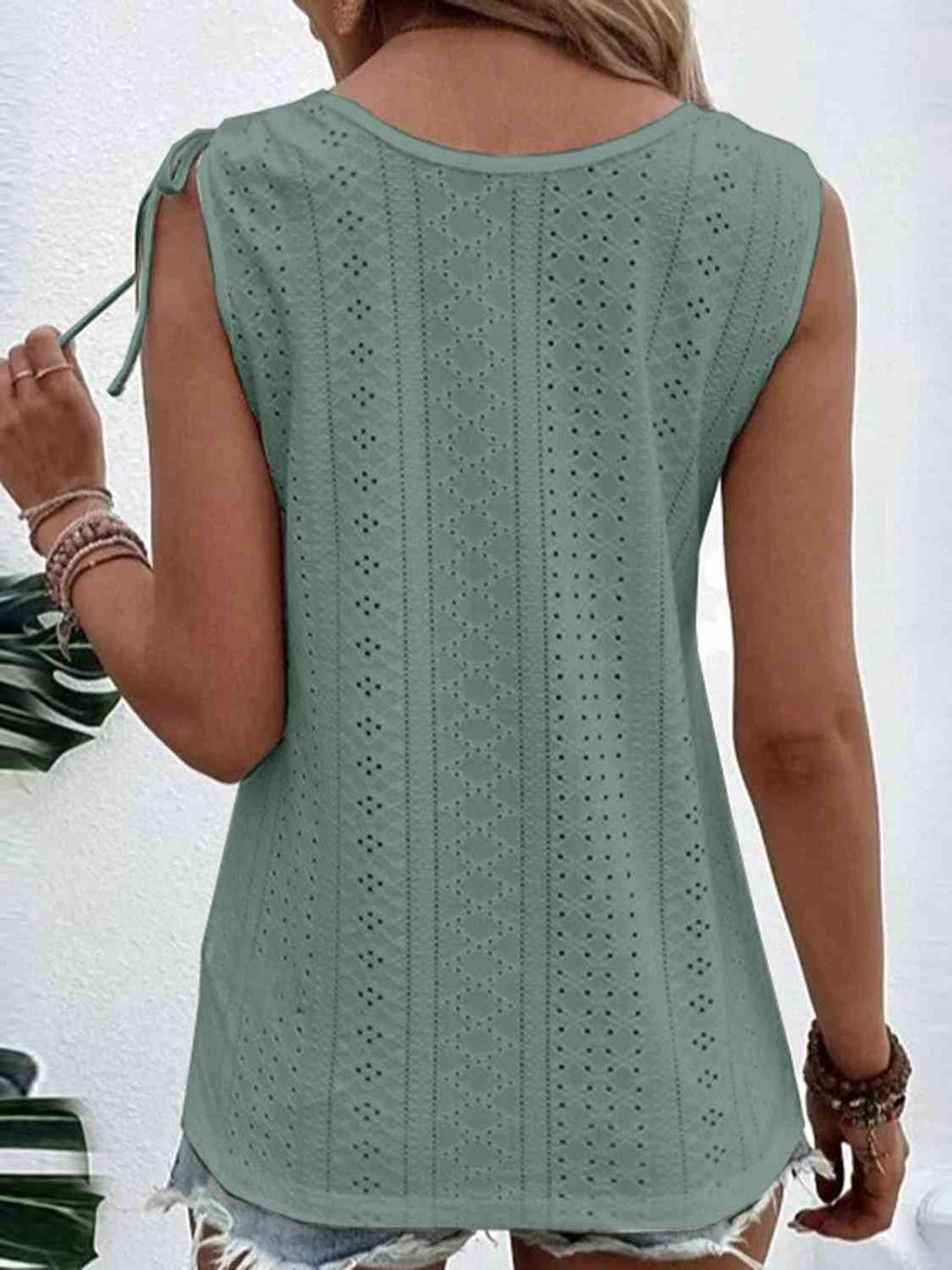 Stilla | Full Size Scoop Neck Ærmeløs Tank Top