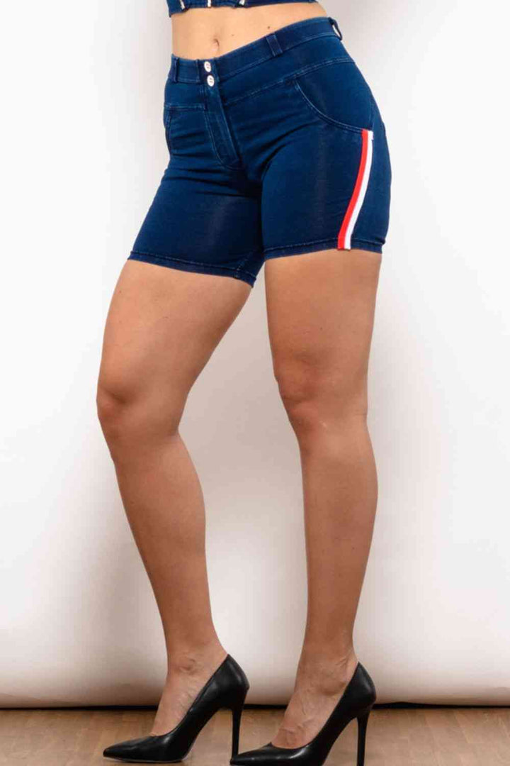 Stilla | Størrelse Side Stribe Knappet Denim Shorts