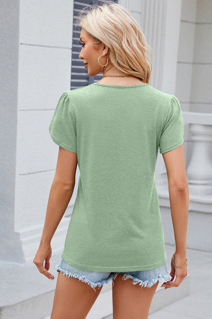 Stilla | V-hals T-shirt med petalærmer