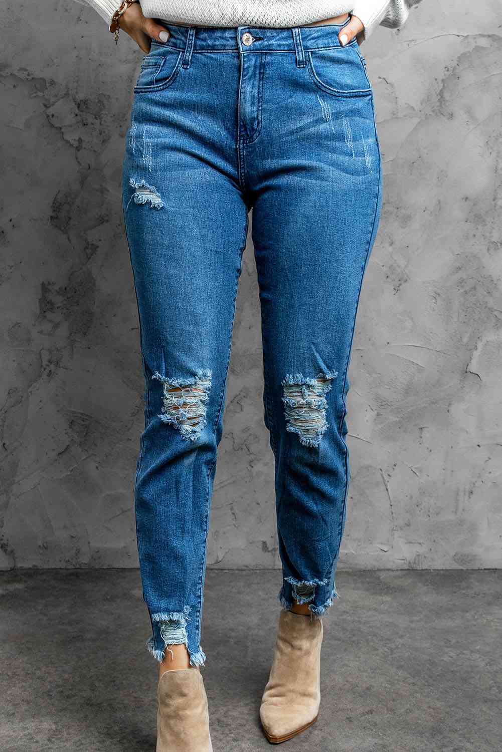Stilla | Distressed Cropped Jeans