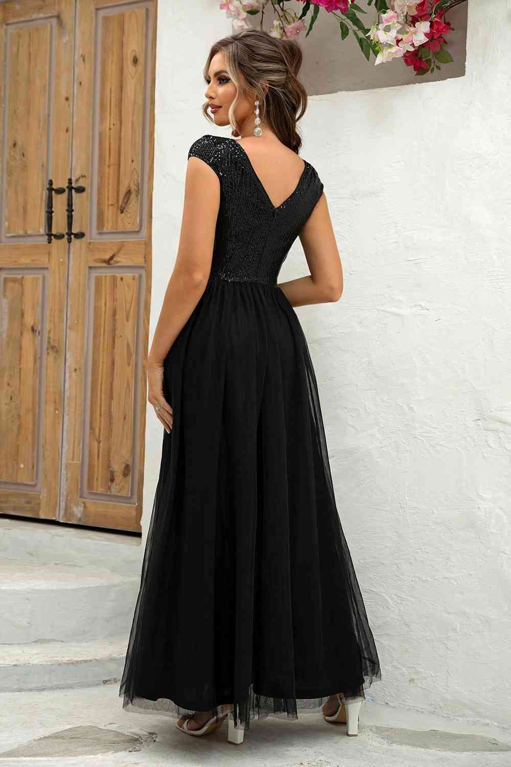 Stilla | V-hals Mesh Maxi Kjole