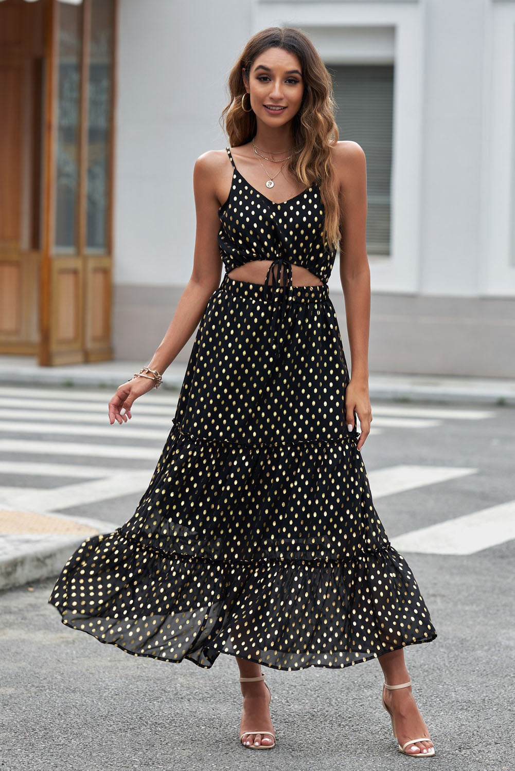 Stilla | Dot Cutout Spaghetti Strap Lagdelt Maxi Kjole