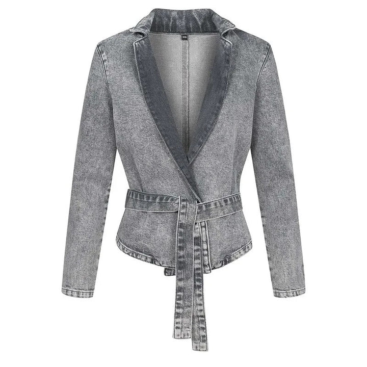 Stilla | Casual Denim Jakke med Bælte, Høj Krave og Lange Ærmer
