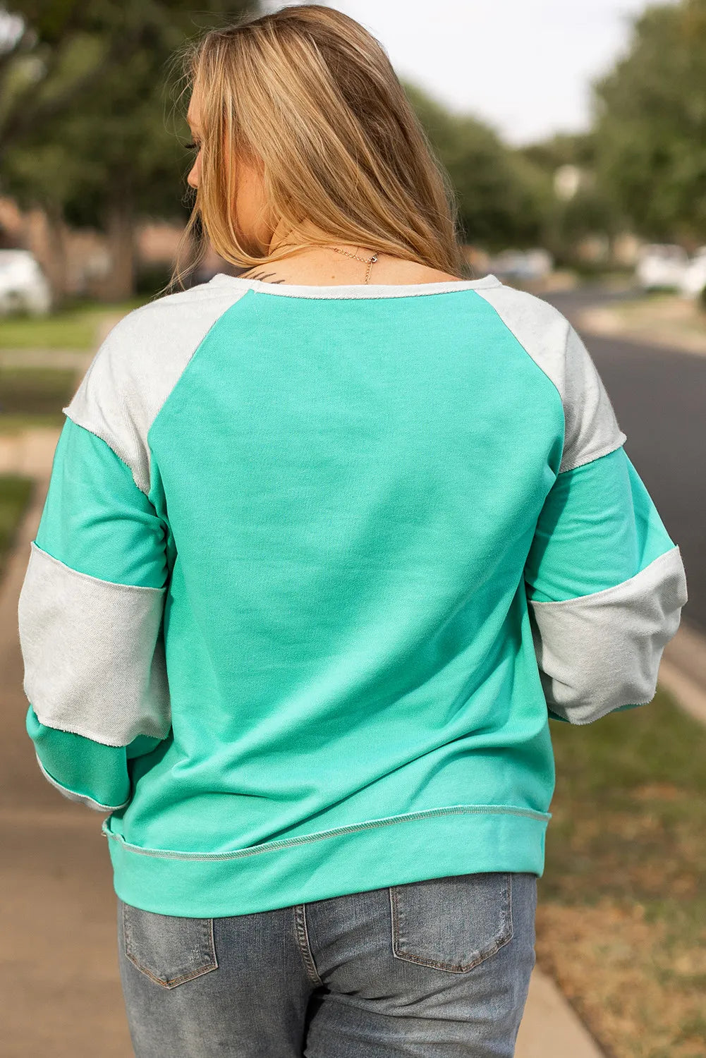 Stilla | Sweatjakke Farveblok Med Lange Ærmer i Størrelse Oversize Med Synlige Sømmer