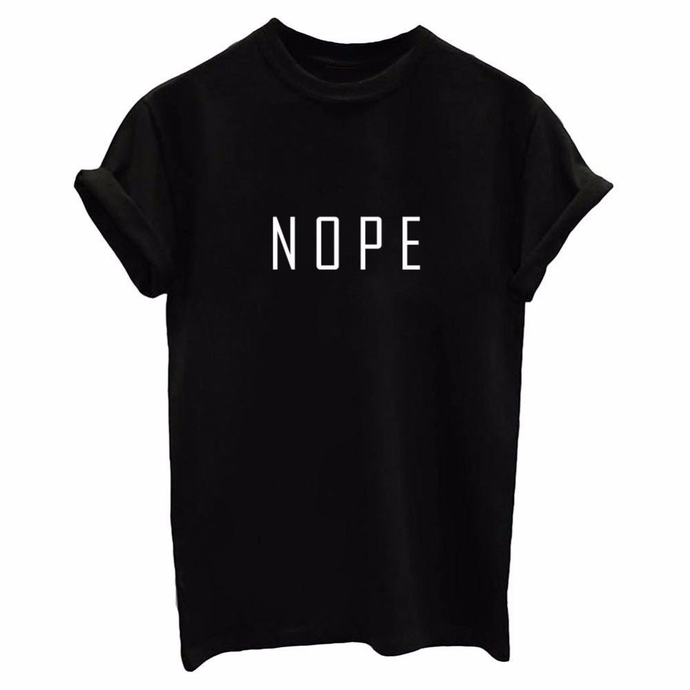 Kvinders T-shirt med moderne iøjnefaldende skrifttype Stilla
