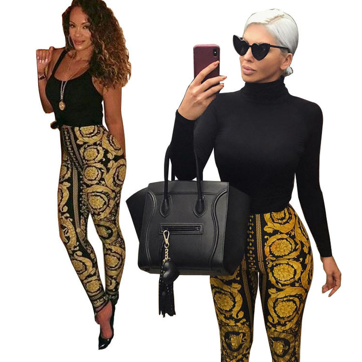 Dame to-delte sæt med fashionabelt crop-top og høj talje leggings i det pompøse barokdesign Stilla