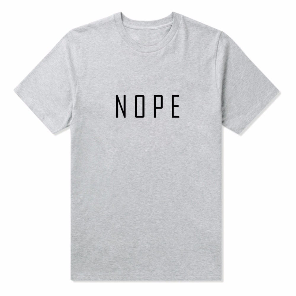 Kvinders T-shirt med moderne iøjnefaldende skrifttype Stilla