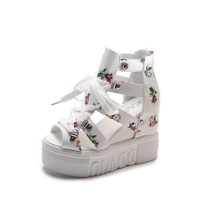 Dame mode Plateau-sandaler med blomsteraccenter og justerbare remme Stilla