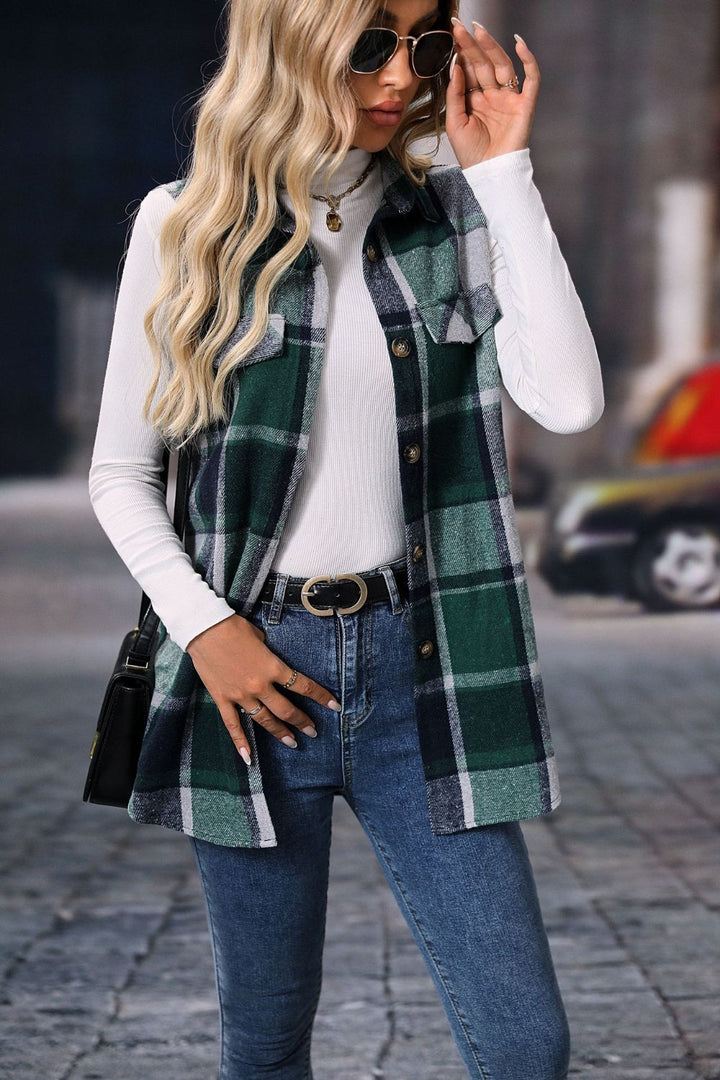 Stilla | Rektangulær vest med knaplukning til stilfuldt udseende