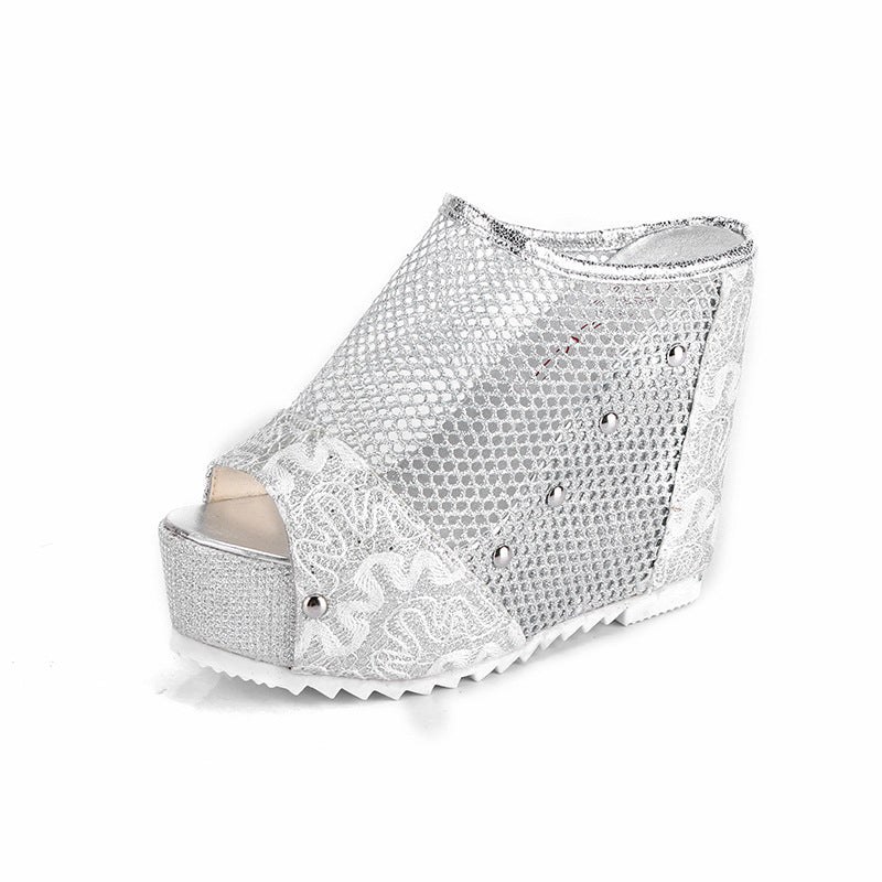 Dame fashionable wedge slippers med funklende detaljer og åben tåparti Stilla
