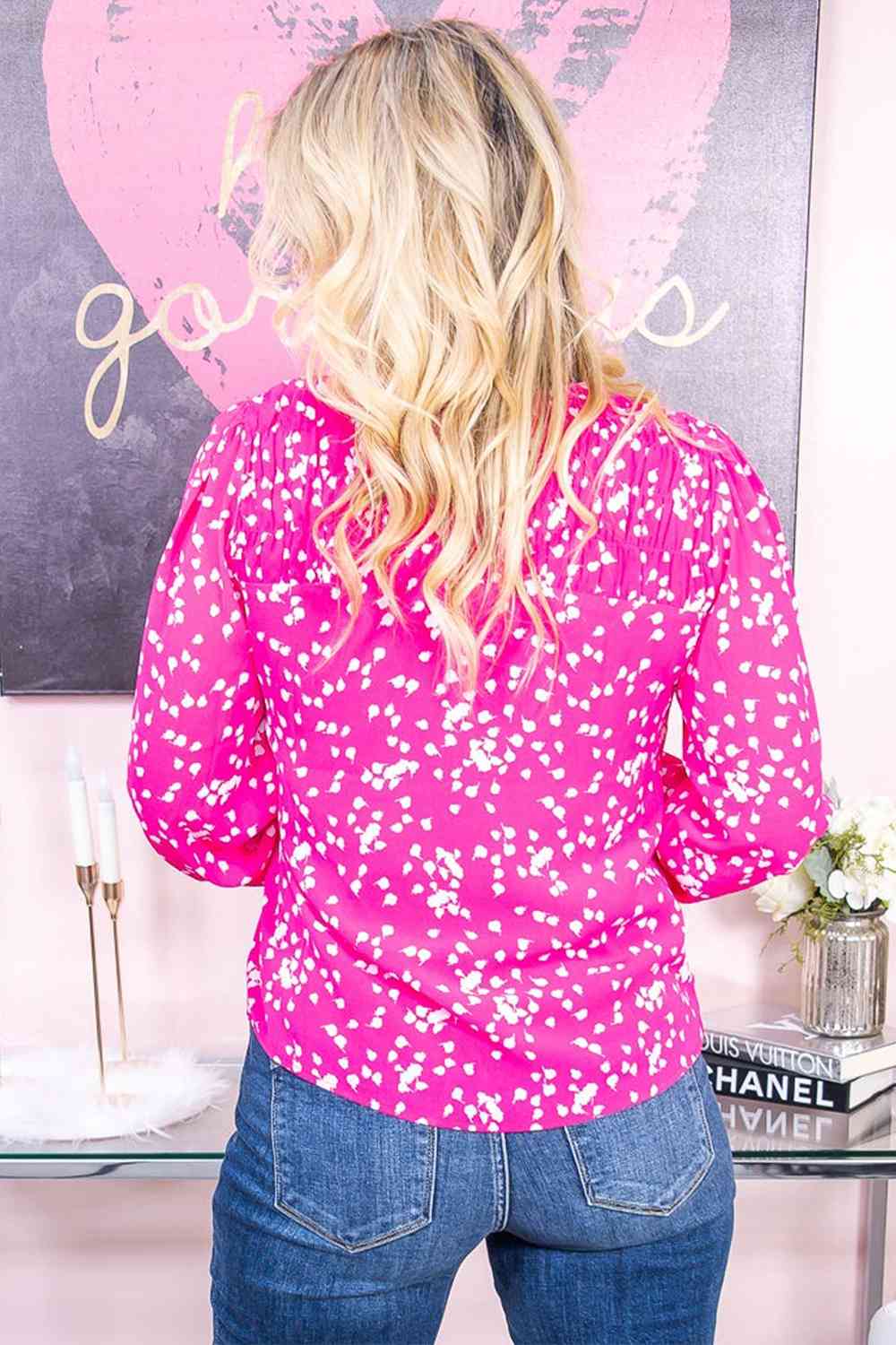 Stilla | Størrelse Notched Neck Smocked Blouse