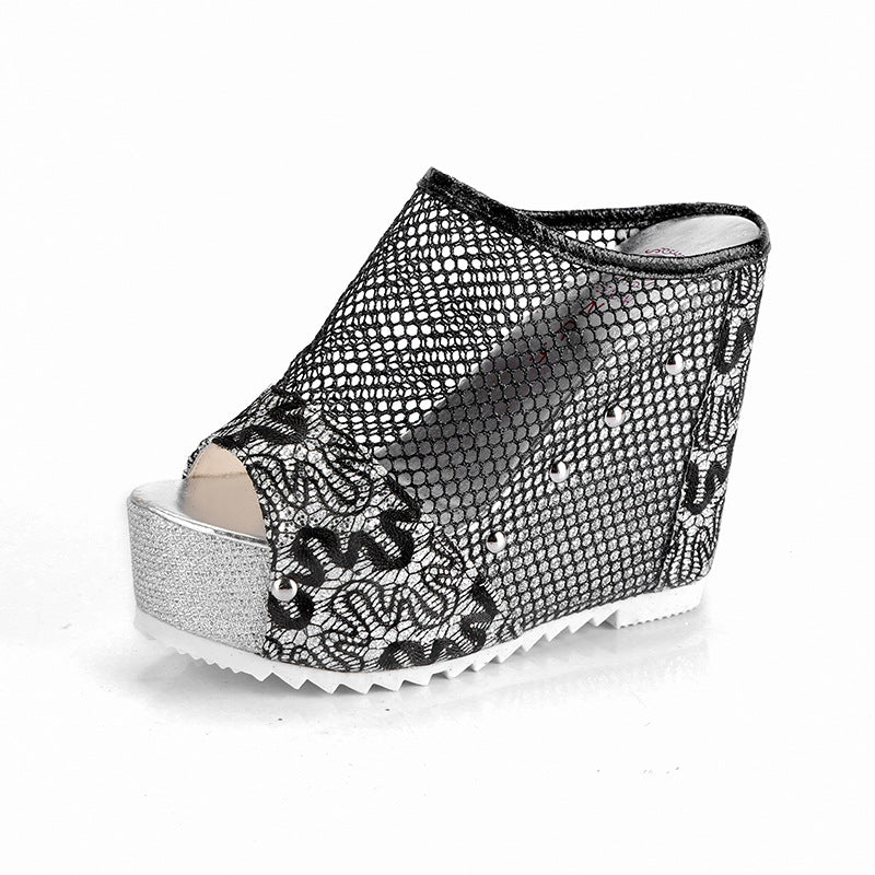 Dame fashionable wedge slippers med funklende detaljer og åben tåparti Stilla