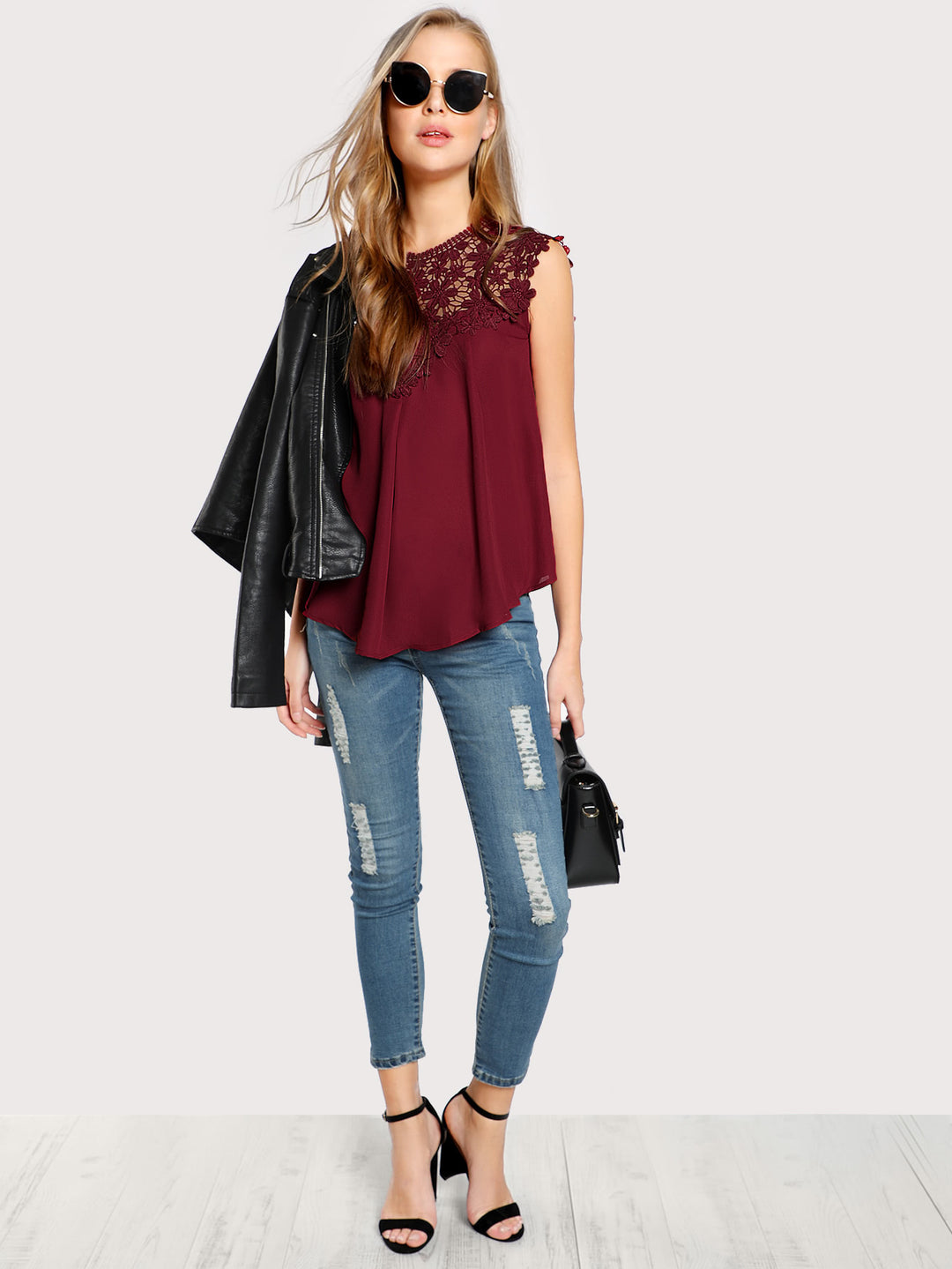 Damebluse med blomsterbroderi og flydende snit Stilla