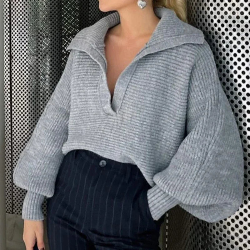 Stilla | Elegant sweater til damer med moderne reverskrave