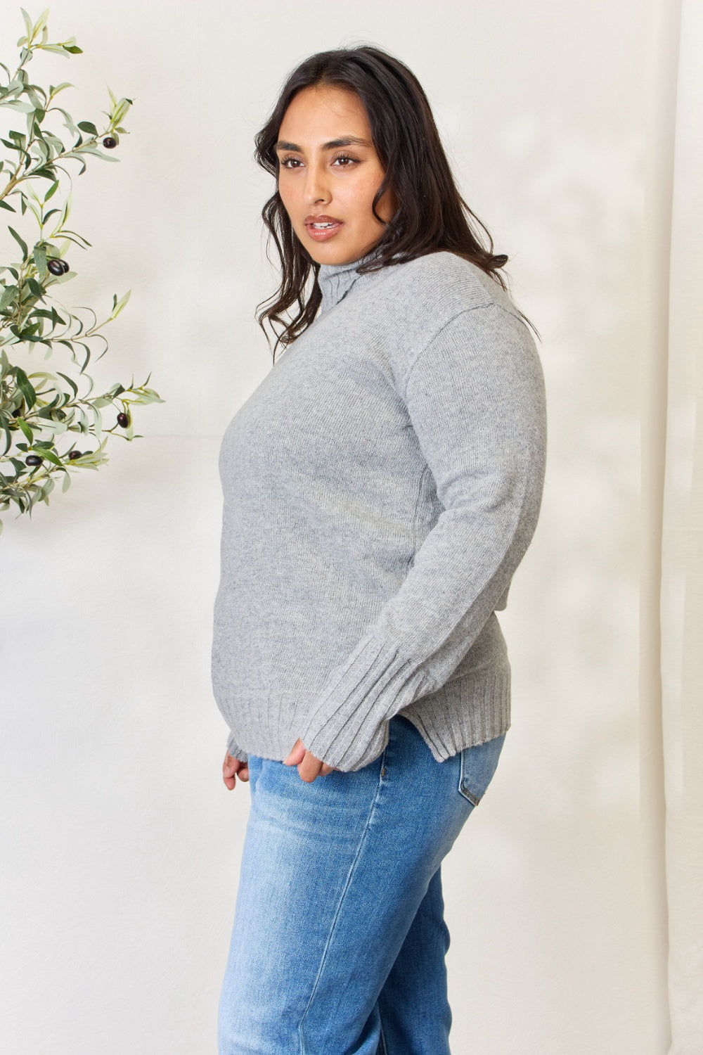 Stilla | Full Size Turtleneck Langærmet Slids Sweater