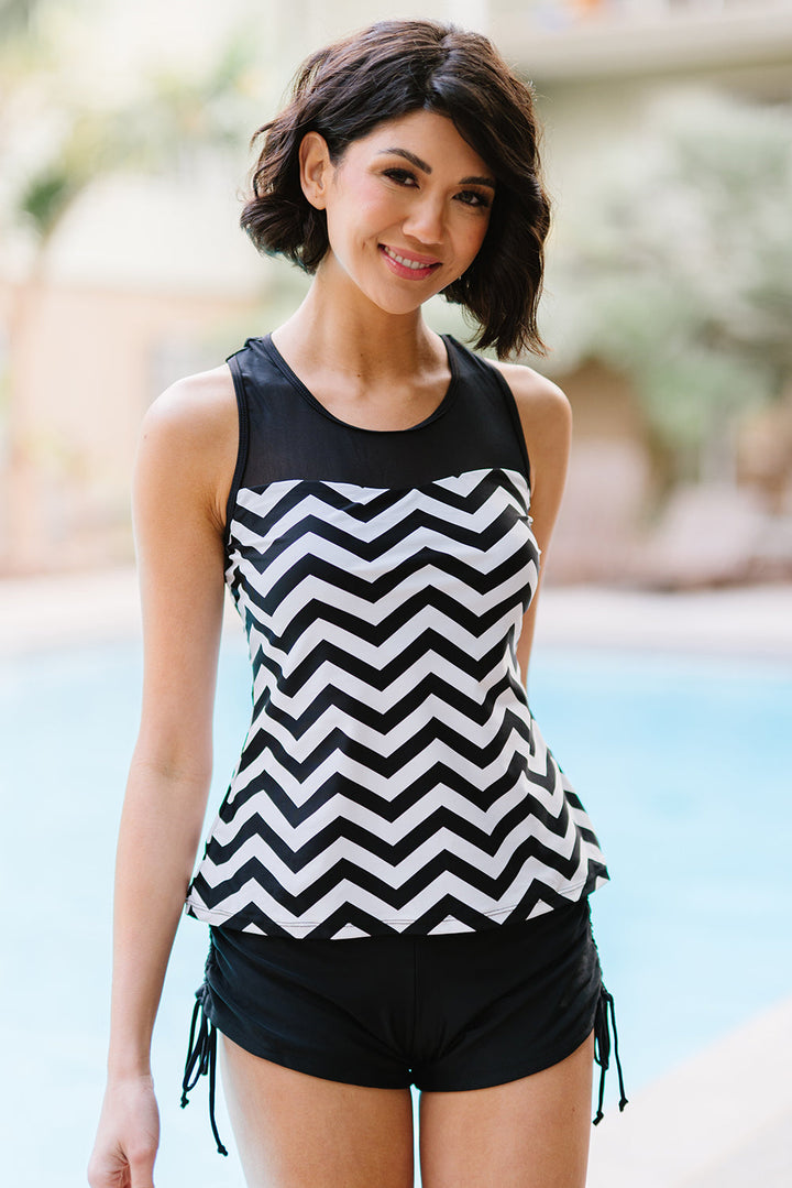 Stilla | Størrelse Chevron Print Rynket Tankini Sæt