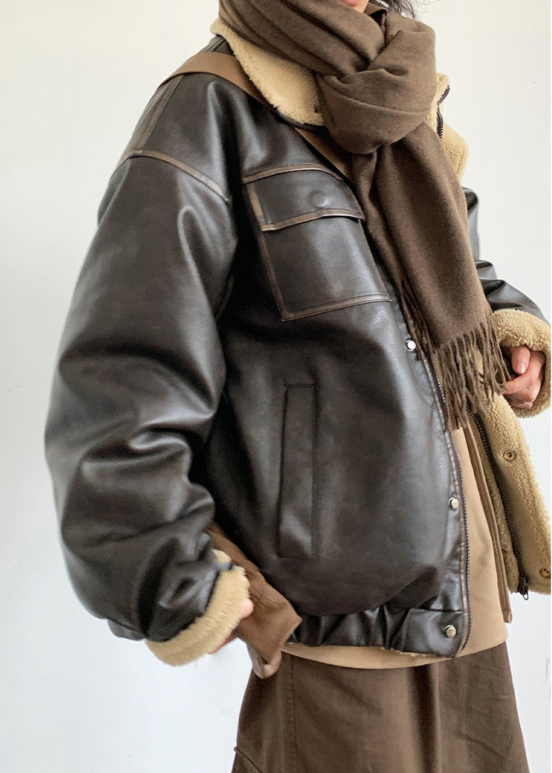 Stilla | Inspireret lammefleece-foret læderjakke – Unisex-stil