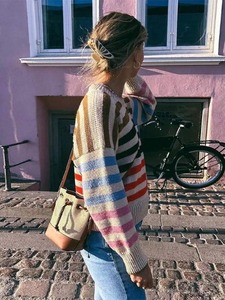 Stilla | Farverig Stribet Vintage Striktrøje med Rund Hals