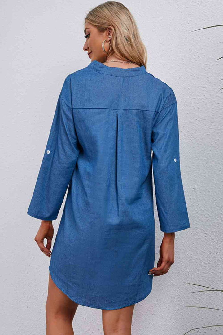 Stilla | Knap Notch Hals Høj-lav Denim Kjole