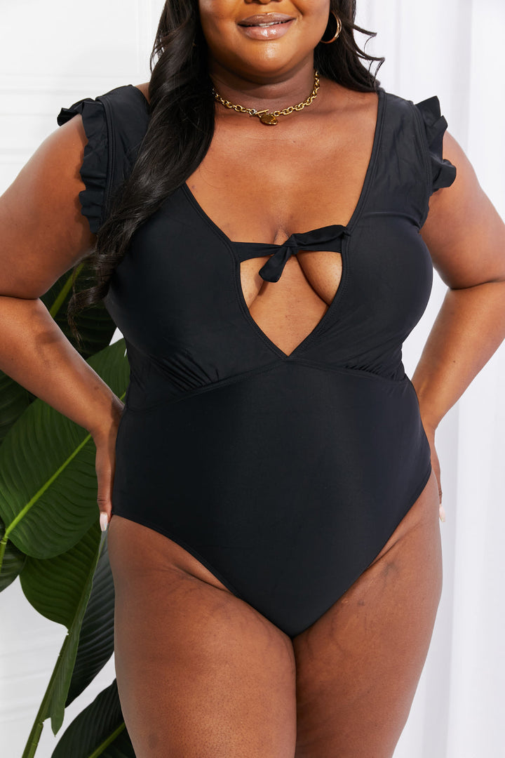 Stilla | West Swim Seashell Ruffle Sleeve Én-del I Sort
