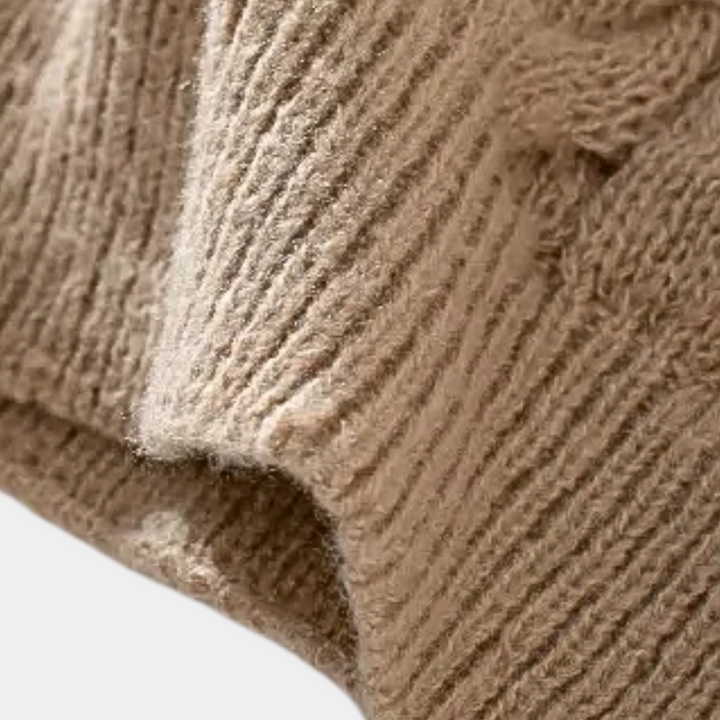 Stilla | Strikket Sweater med Hætte til Kvinder