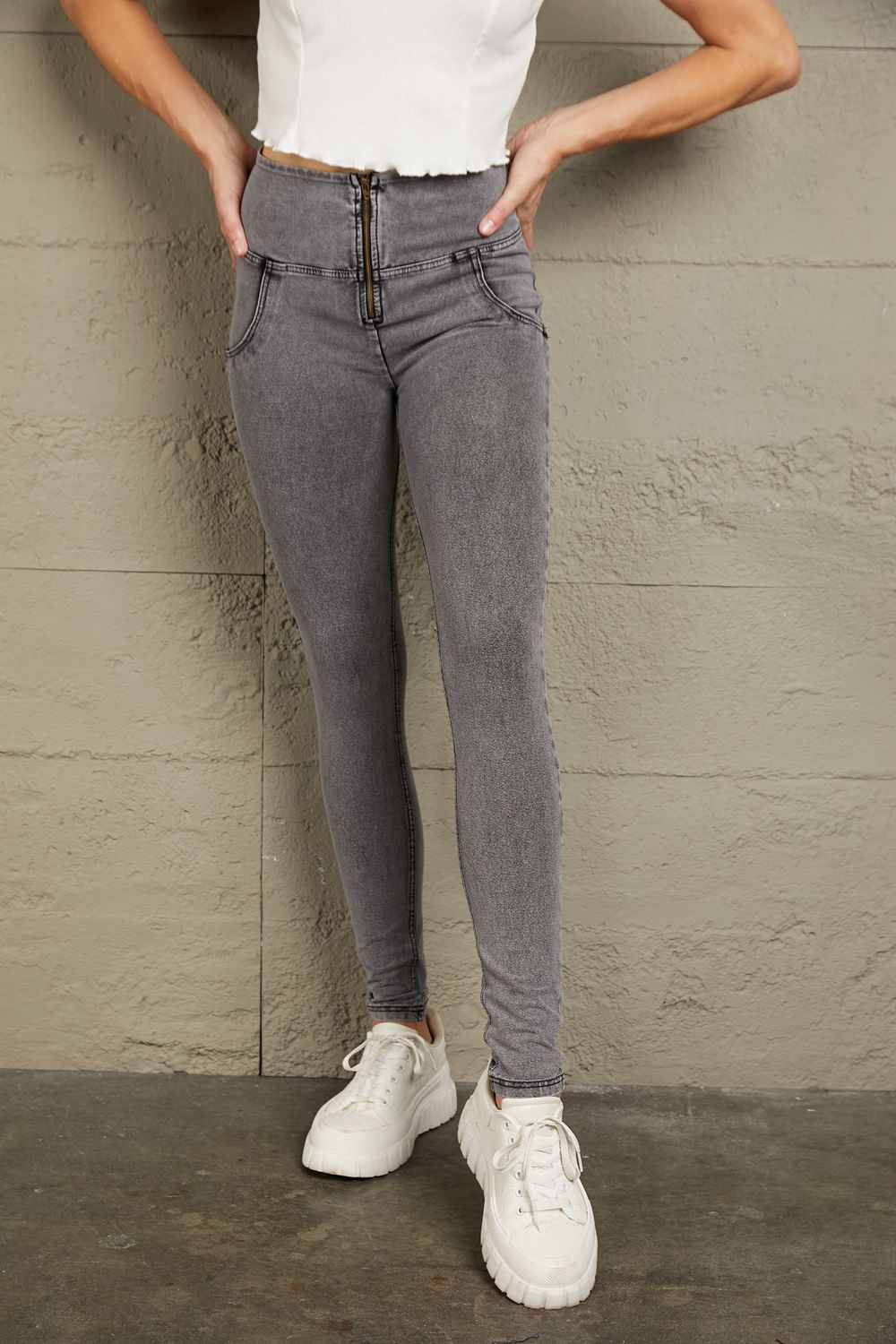 Stilla | Lynlås Lukning Skinny Jeans med Lommer
