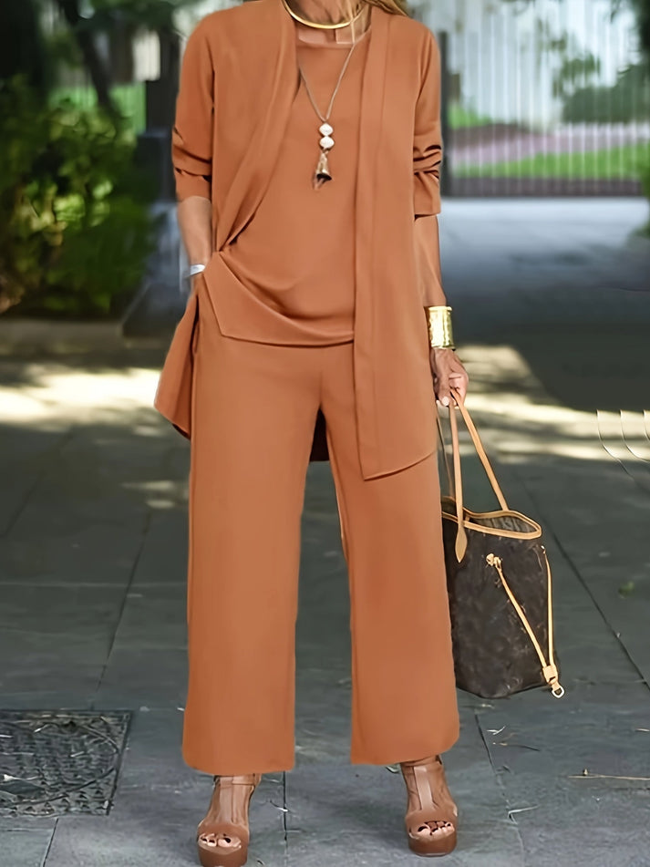 Stilla | Elegant Tre-Delt Ensemble