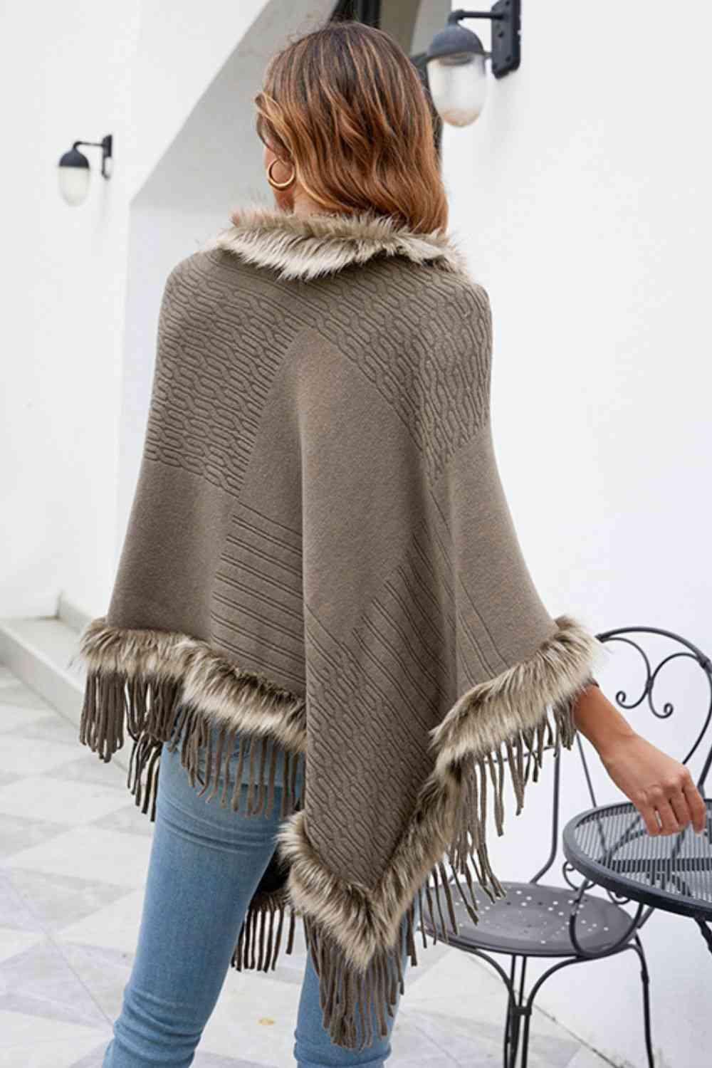 Stilla | Pelskantet Frynset Poncho