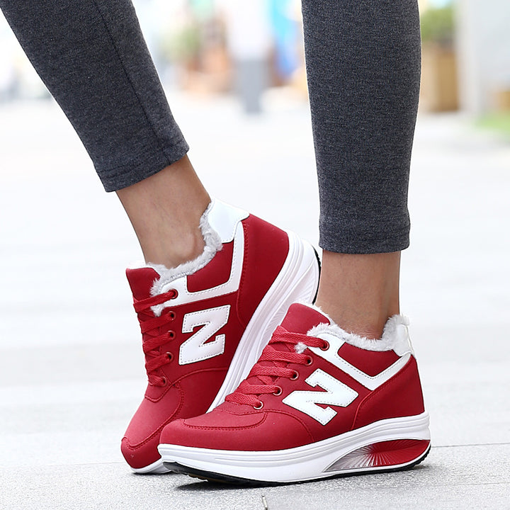 Dame nan Balance-Vandring-Sneaker med ergonomisk vippebund og aflastende mellemsål Skovae