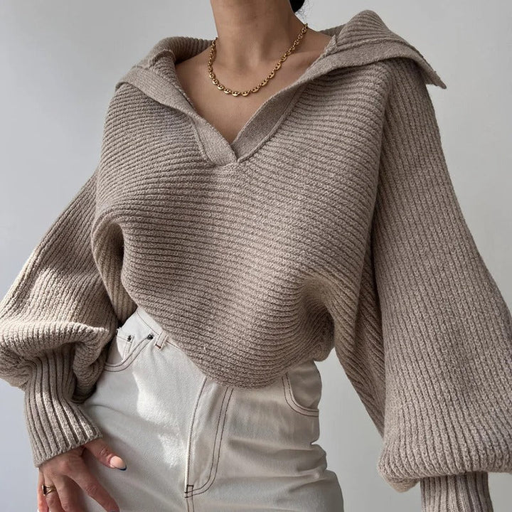 Stilla | Cozy Strikket Sweater med Lanterneærmer og Åben Krave