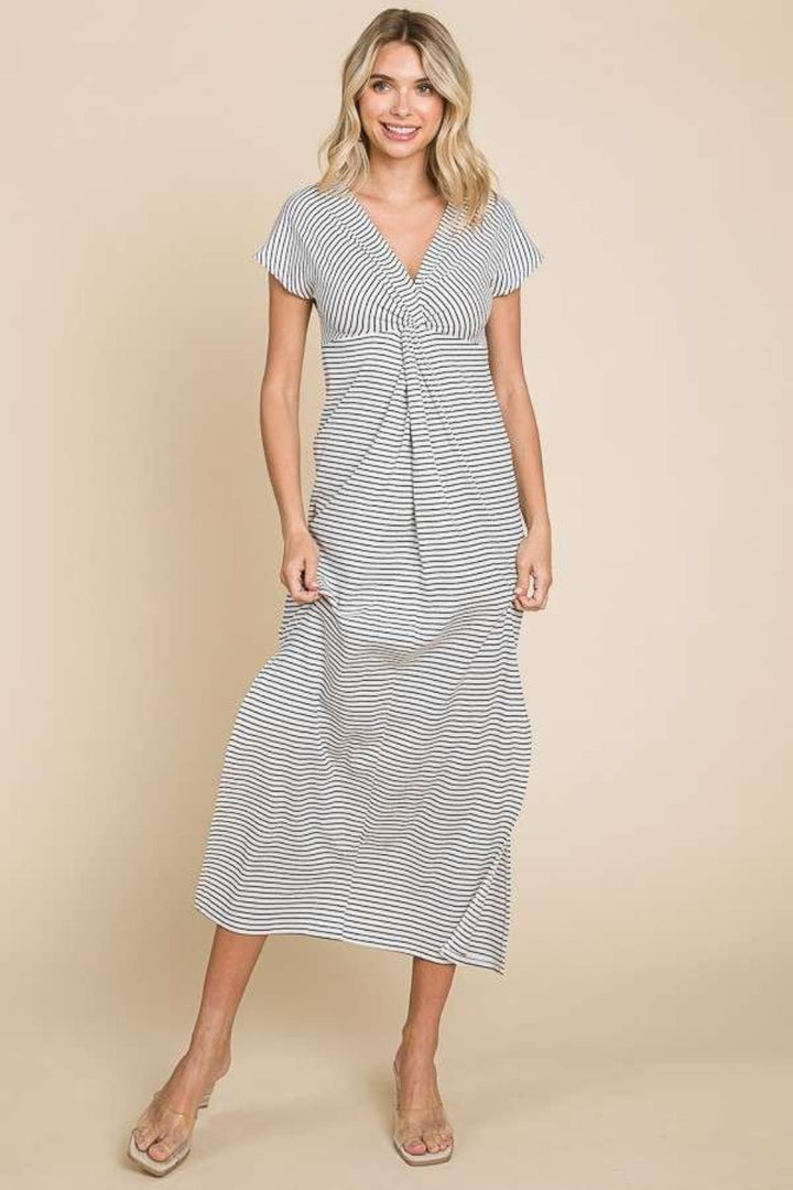 Stilla | Code Full Size Striped Twisted Detail Kjole