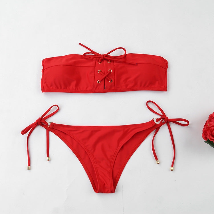Dame Bandeau-bikini med justerbare stropper og gulddetaljer Stilla