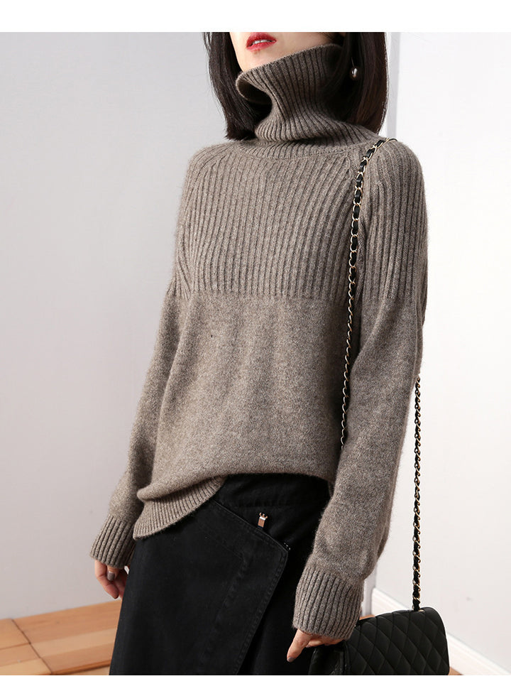 Kvinders strikkede sweater med høj krave og ribbet tekstur Stilla