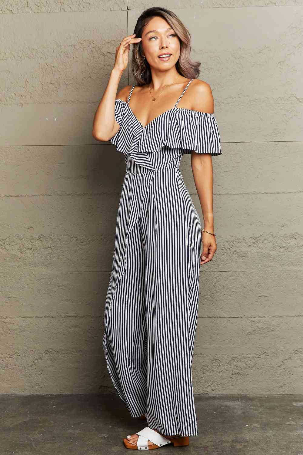 Stilla | Spaghetti Rem Kold-skulder Jumpsuit