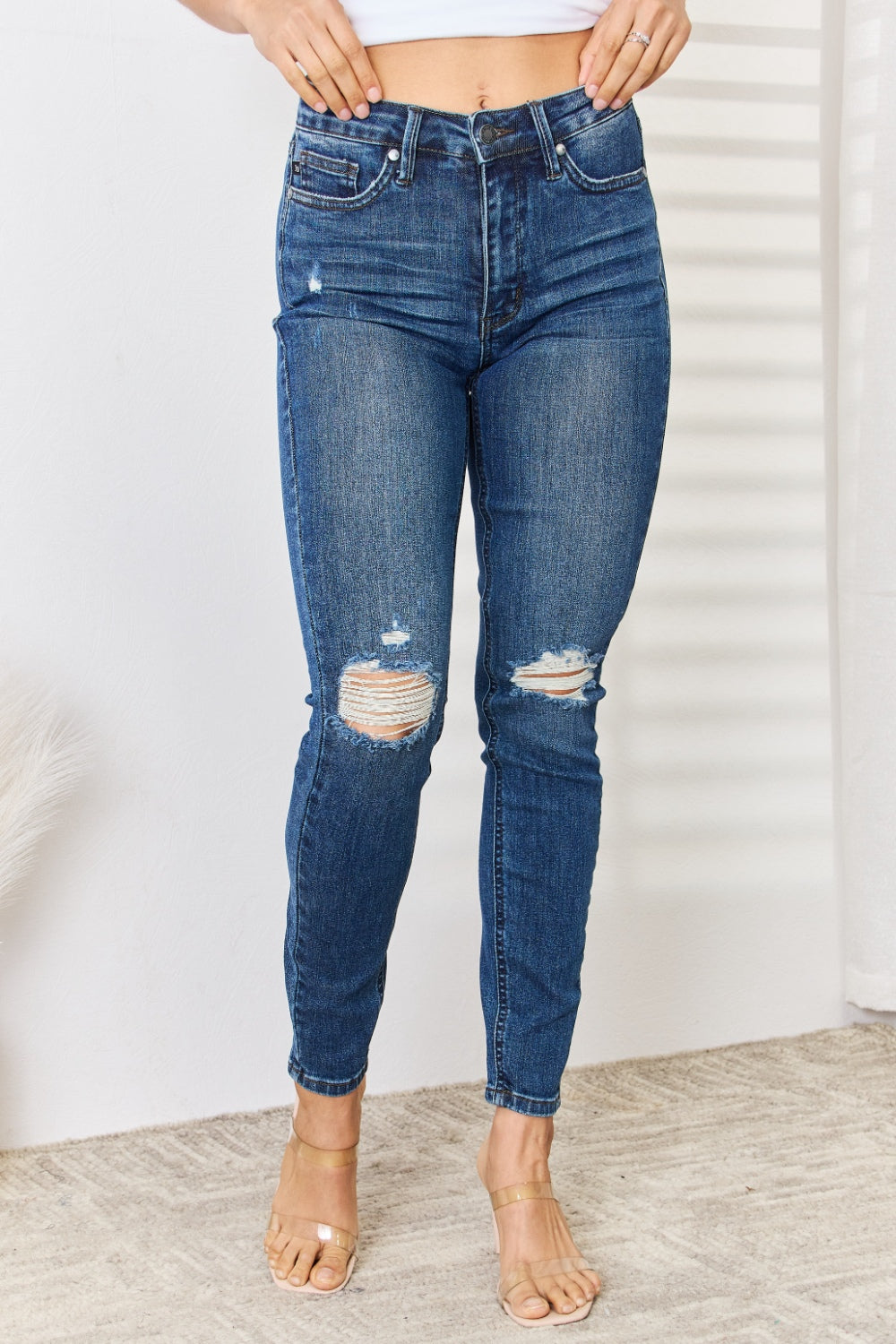 Stilla | Blå Full Size Mid Waist Distressed Slim Jeans