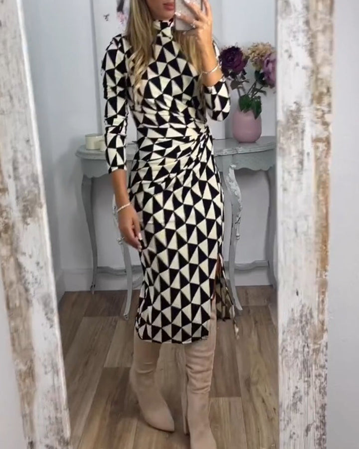 Stilla | Kjole med Moderne Geometrisk Print
