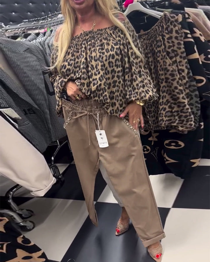 Stilla | Én skulder bluse med leopardmønster