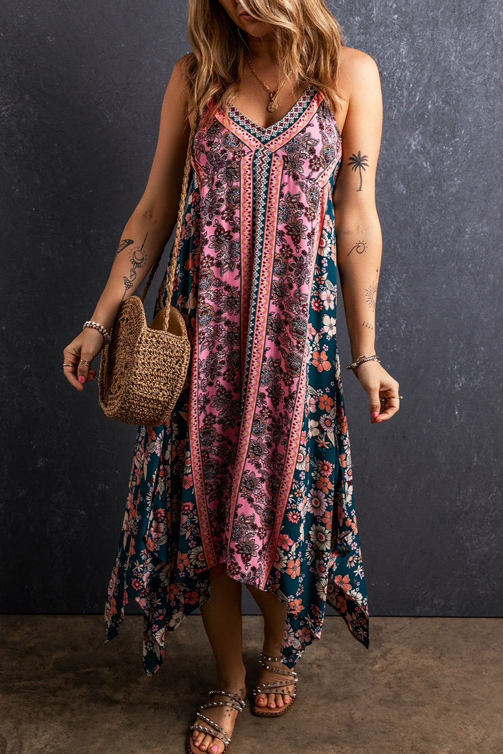 Stilla | V-hals Midi Cami Kjole